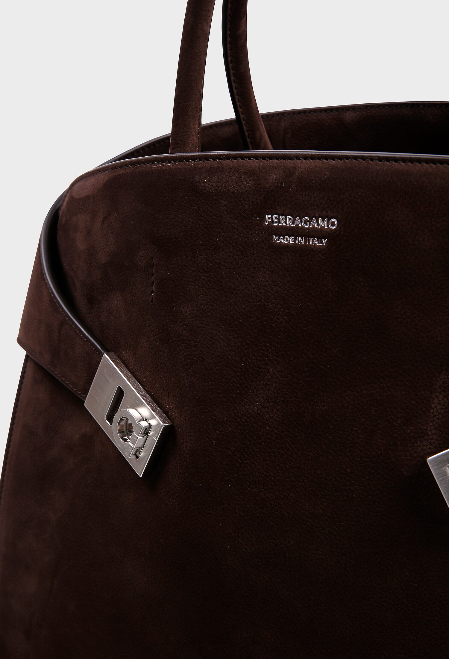 Сумка із нубуку HUG FERRAGAMO 241666 225/0EW купити за ціною 106