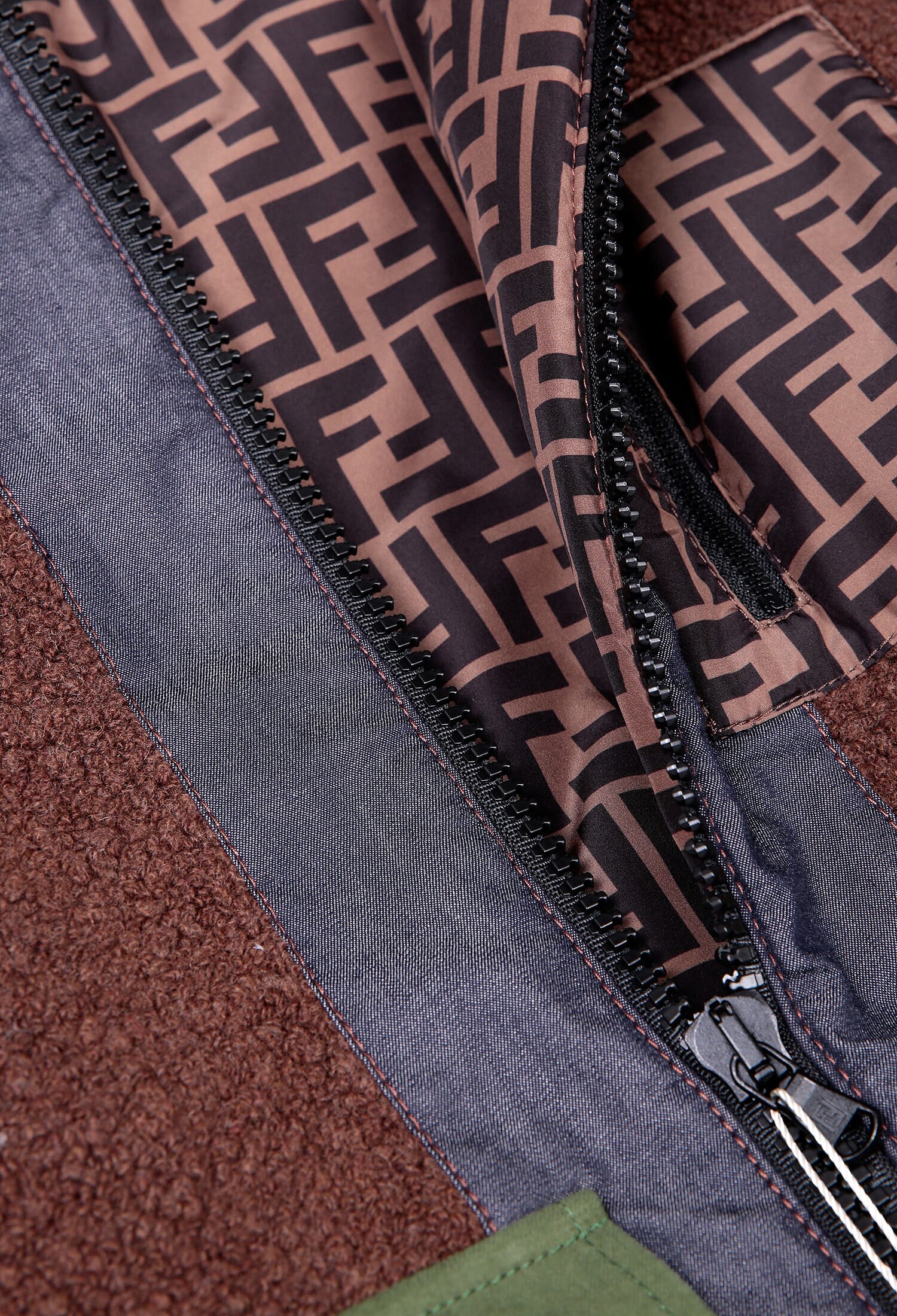 Вовняна куртка Fendi JMA224 221/93c купити за ціною 56 105 ГРН