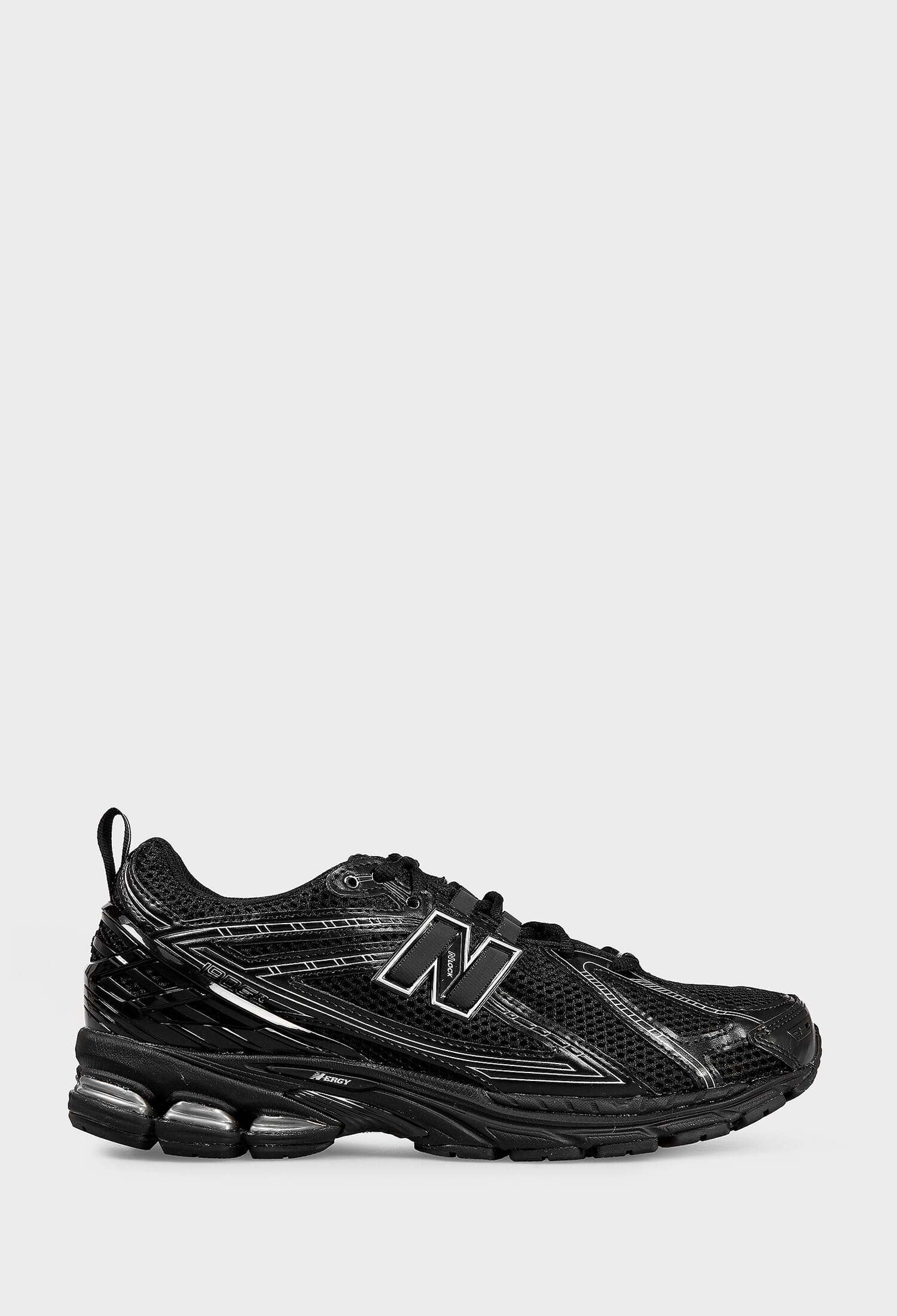 Кросівки 1906R New Balance M1906RCH 225/1I2 купити за ціною 0 ГРН
