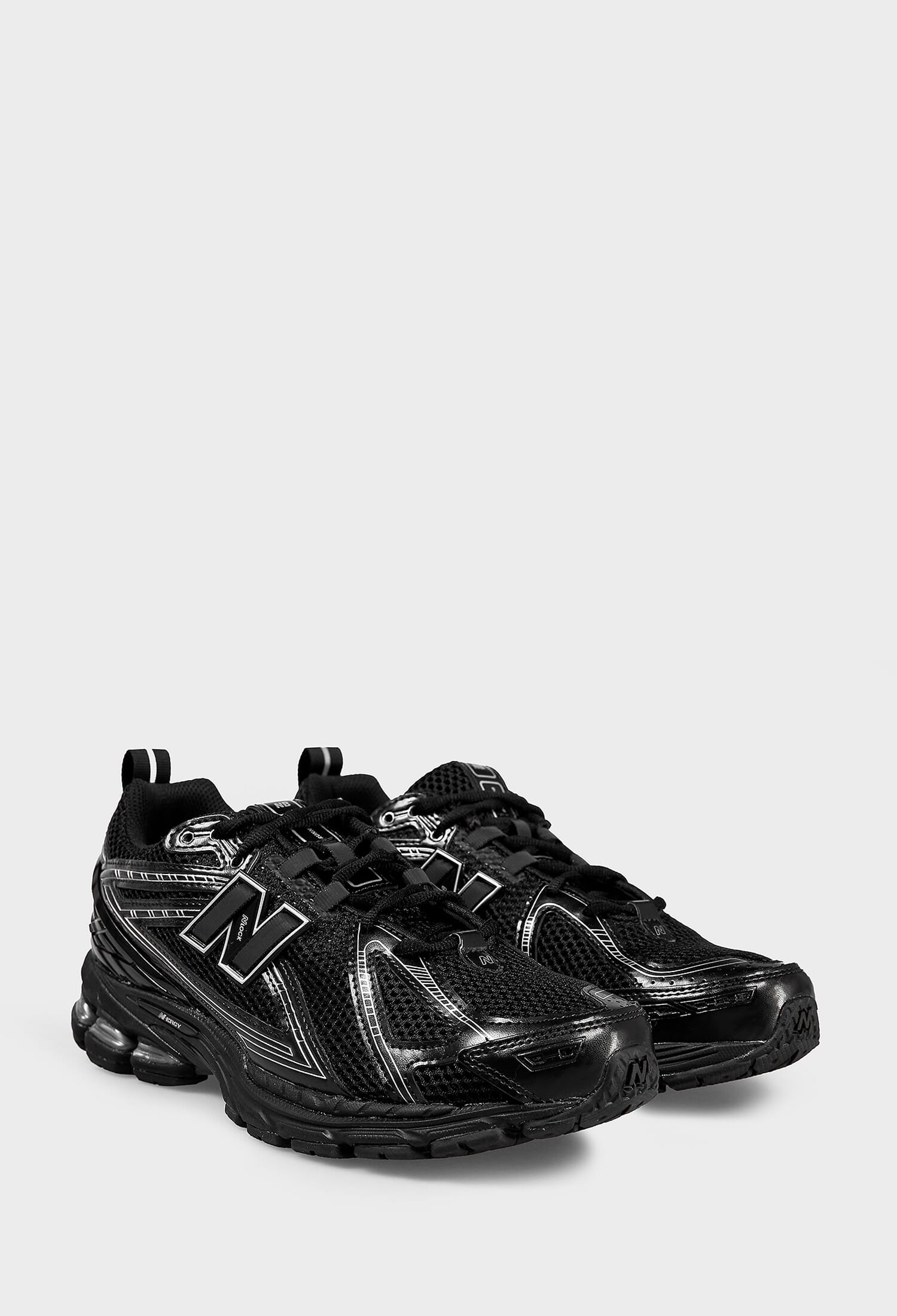 Кросівки 1906R New Balance M1906RCH 225/1I2 купити за ціною 0 ГРН